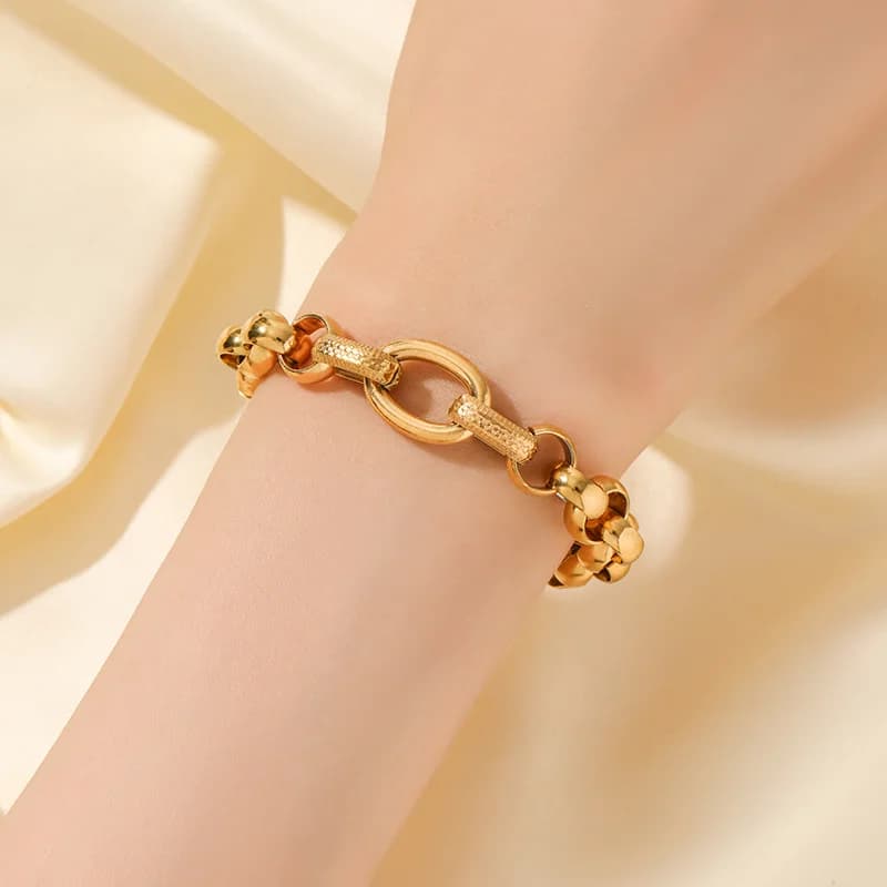 Zlaté bangle náramky pro ženy