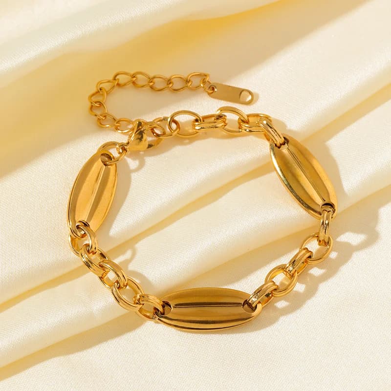Řetízkové náramky a bangles ve zlaté a stříbrné barvě