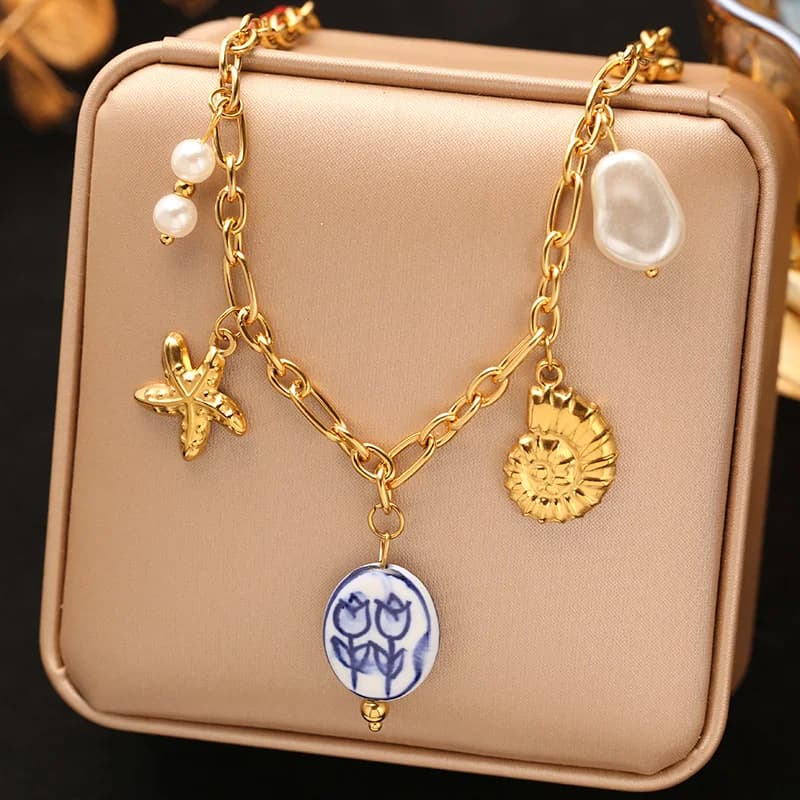 Náhrdelník s přívěskem a více amulety, 18K Gold PVD