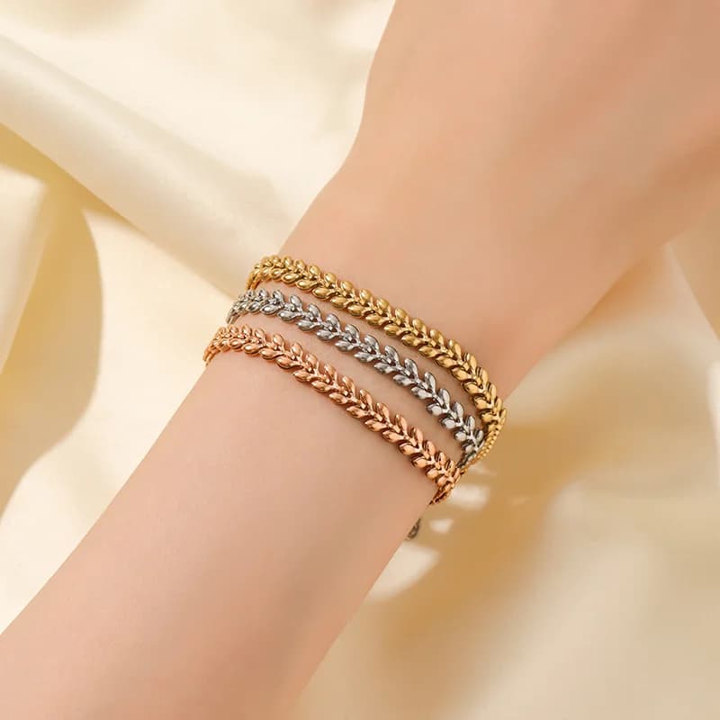 Zlaté bangle náramky pro ženy