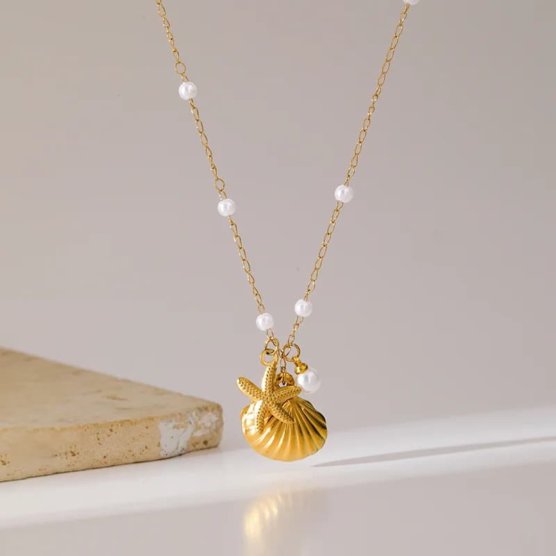 Náhrdelník z nerezové oceli s přívěskem hvězdice, mušle a perly